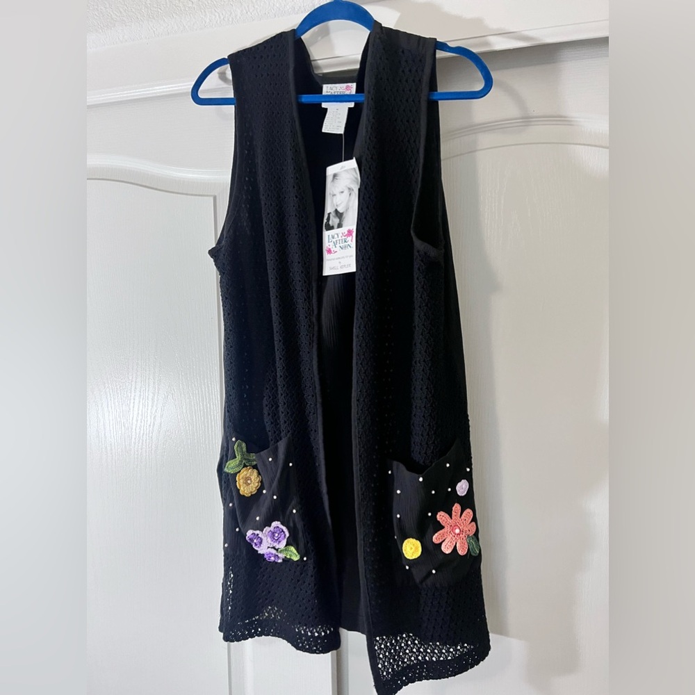 NWT Lacy After Noon Vintage Floral embroidered Crochet Open Cardigan